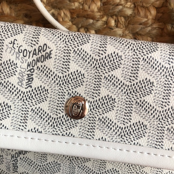 Goyard Handbags - Goyard Paris: St. Louis Pouch Wallet with Removable Wrist Band